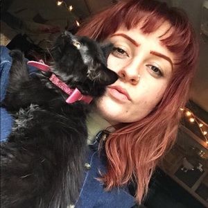 Meet your Posher, Alexis